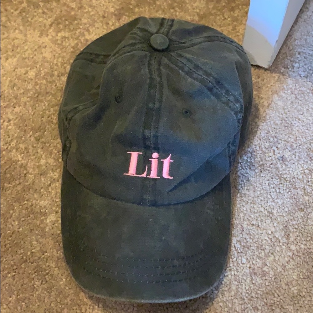 Lit hat 🔥🔥
